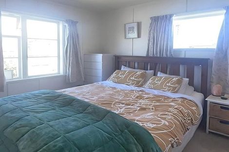 Photo of property in 43 Martin Road, Paraparaumu Beach, Paraparaumu, 5032