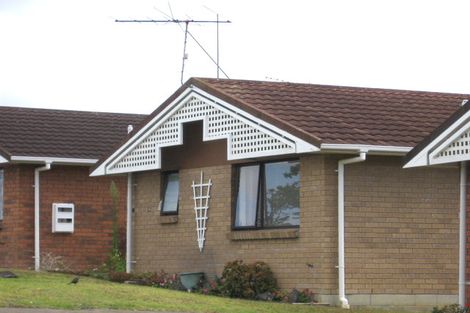 Photo of property in Shepherds Park Retirement Village, 18/2 John Bracken Way, Beach Haven, Auckland, 0626