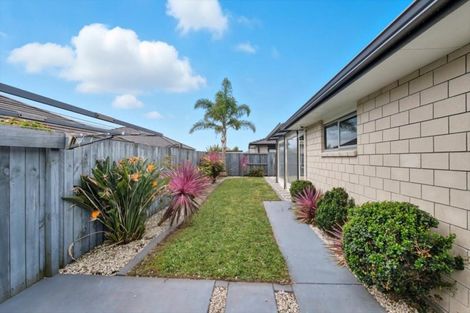 Photo of property in 82 Golden Sands Drive, Papamoa Beach, Papamoa, 3118