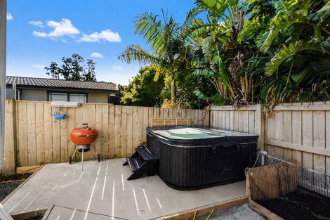Photo of property in 2/33f Springs Road, Parakai, 0830