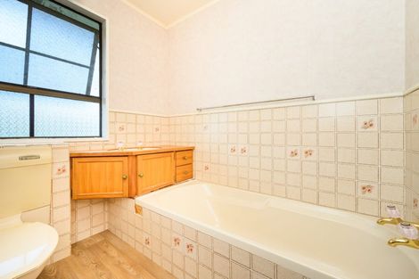 Photo of property in 83 Oroua Road, Kairanga, Palmerston North, 4475