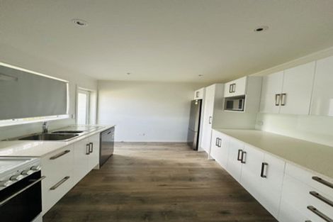 Photo of property in 699 East Coast Road, Browns Bay, Auckland, 0630