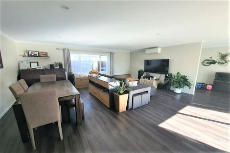 Photo of property in 1384 High Street, Taita, Lower Hutt, 5011