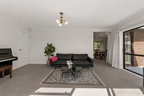 Photo of property in 2/42 Beulah Avenue, Rothesay Bay, Auckland, 0630