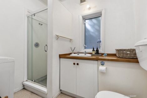 Photo of property in 3a Linwood Way, Island Bay, Wellington, 6023