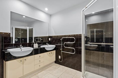 Photo of property in Mon Desir Apartments, 4b/175 Hurstmere Road, Takapuna, Auckland, 0622