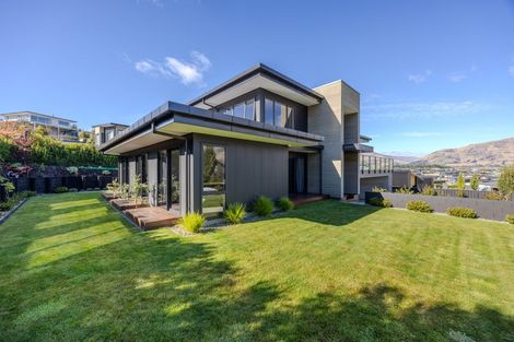 Photo of property in 8 Mills Road, Wanaka, 9305