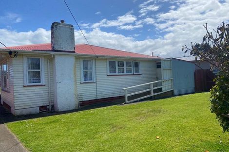 Photo of property in 12 Albany Street, Patea, 4520