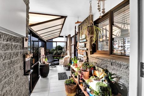 Photo of property in 8a Birdwood Avenue, Moturoa, New Plymouth, 4310