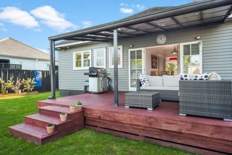 Photo of property in 11 Jellicoe Drive, Hamilton East, Hamilton, 3216