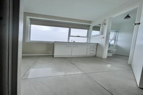 Photo of property in 93 Henderson Valley Road, Henderson, Auckland, 0612