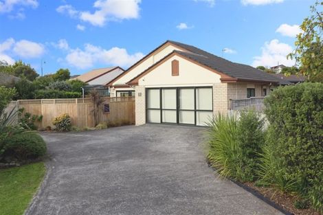 Photo of property in 8 Graven Court, Henderson, Auckland, 0612