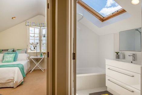 Photo of property in 1/28 Beach Road, Castor Bay, Auckland, 0620