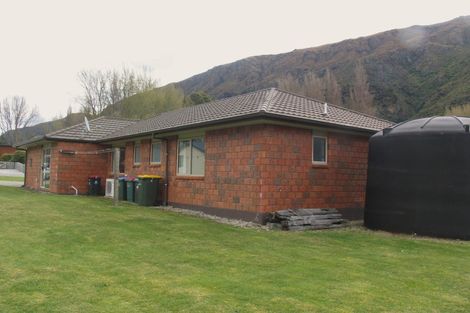 Photo of property in 8 Hector Close, Kingston, Athol, 9793