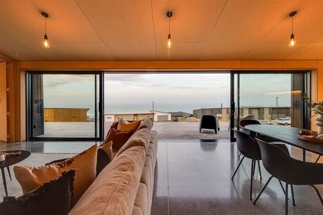 Photo of property in 5 Sowerby Place, Richmond Hill, Christchurch, 8081