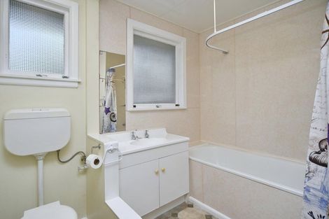 Photo of property in 2/38 Dee Street, St Albans, Christchurch, 8014