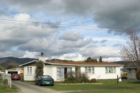 Photo of property in 30 Grand Street, Shannon, 4821