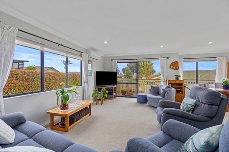 Photo of property in 26 Highcroft Place, Welcome Bay, Tauranga, 3112