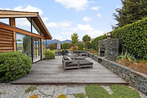 Photo of property in 8 Buckler Court, Jacks Point, Queenstown, 9371