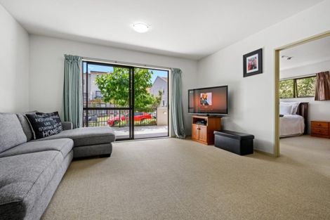 Photo of property in 1/124 Stancombe Road, Flat Bush, Auckland, 2016