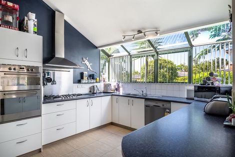 Photo of property in 13 Northern Rata Place, Albany, Auckland, 0632