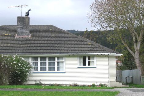 Photo of property in 28 Bird Grove, Stokes Valley, Lower Hutt, 5019