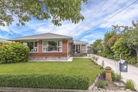 Photo of property in 68 Coopers Road, Dallington, Christchurch, 8061