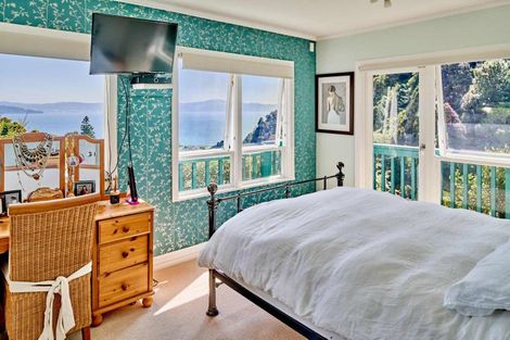 Photo of property in 55 Rona Street, Eastbourne, Lower Hutt, 5013