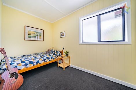 Photo of property in 6 Puriri Street, Eastbourne, Lower Hutt, 5013