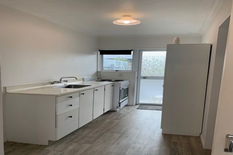 Photo of property in 3/220 Coronation Avenue, Welbourn, New Plymouth, 4310