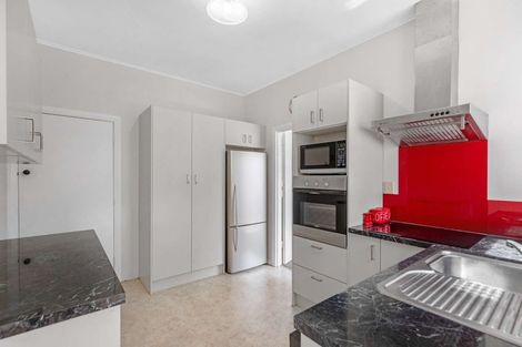 Photo of property in 18 Parkes Avenue, Saint Johns Hill, Whanganui, 4501