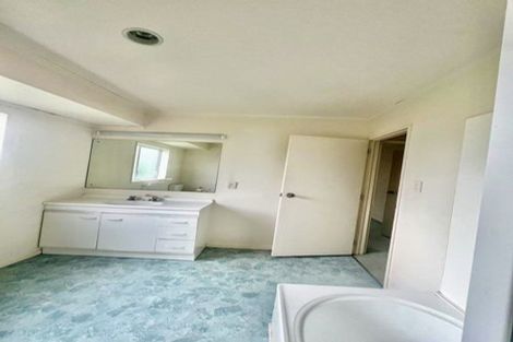 Photo of property in 546 Don Buck Road, Westgate, Auckland, 0614