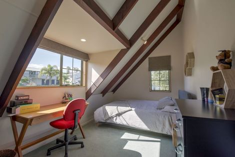 Photo of property in 16 Donald Street, Stanmore Bay, Whangaparaoa, 0932