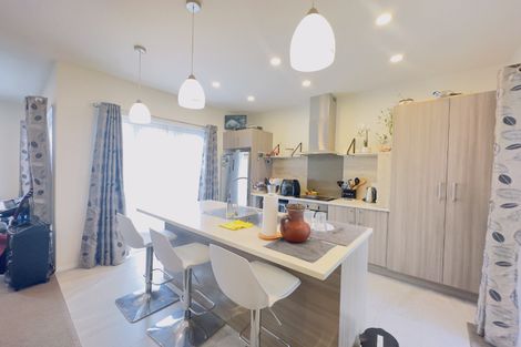 Photo of property in 61 Grove Road, Papakura, 2110