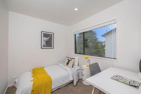 Photo of property in 4c Halberg Street, Glenfield, Auckland, 0629
