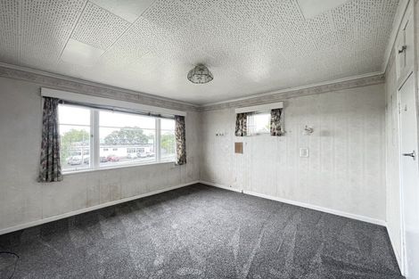 Photo of property in 3 Lavelle Road, Henderson, Auckland, 0612