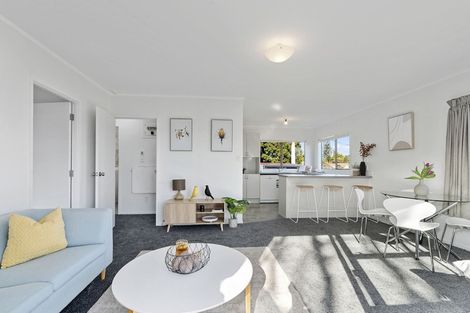 Photo of property in 4/448 Glenfield Road, Glenfield, Auckland, 0629