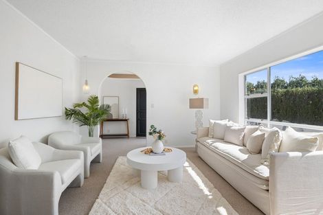 Photo of property in 3b Hunter Place, Merrilands, New Plymouth, 4312