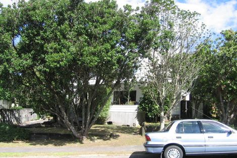 Photo of property in 15 Palliser Lane, Browns Bay, Auckland, 0630
