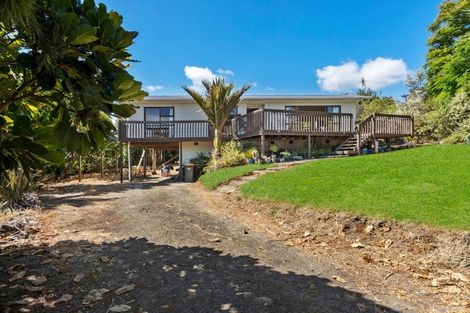 Photo of property in 25 Midgley Road, West Harbour, Auckland, 0618