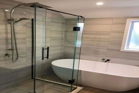 Photo of property in 1/2a Spring Street, Devonport, Auckland, 0624