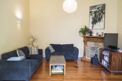 Photo of property in 176 Derwent Street, Island Bay, Wellington, 6023