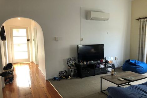 Photo of property in 364 Waiwhetu Road, Fairfield, Lower Hutt, 5011