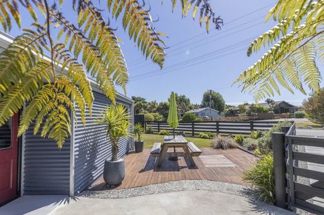 Photo of property in 5 Penfold Square, Leithfield, 7481