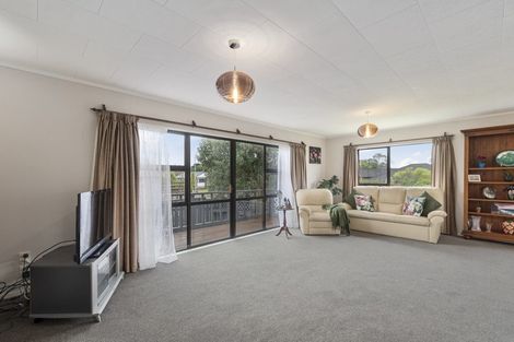 Photo of property in 4 Gates Road, Waikanae Beach, Waikanae, 5036