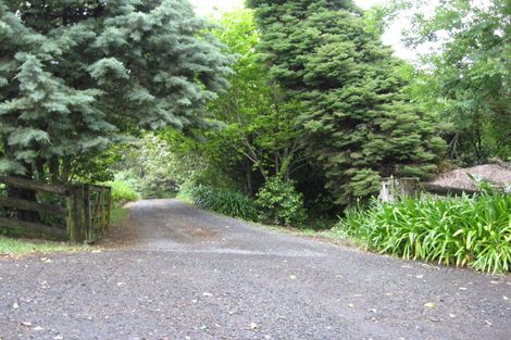 Photo of property in 37 Harry Dreadon Road, Opaheke, Papakura, 2584