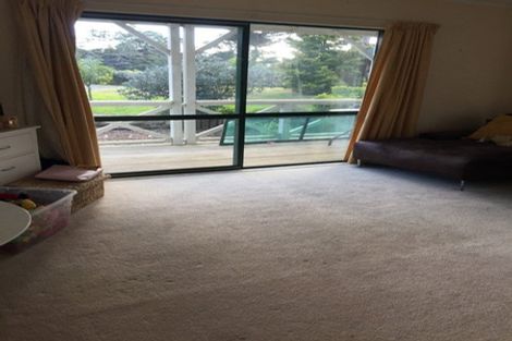 Photo of property in 43 Sunnyvale Road, Massey, Auckland, 0614