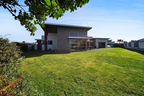 Photo of property in 33 Dillon Drive, Bell Block, New Plymouth, 4312
