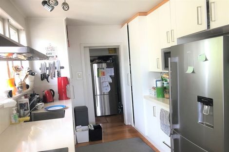 Photo of property in 32 Millbrook Road, Henderson, Auckland, 0612