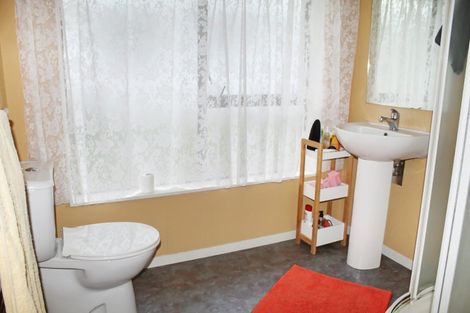 Photo of property in 43 Geraldine Crescent, Cloverlea, Palmerston North, 4412